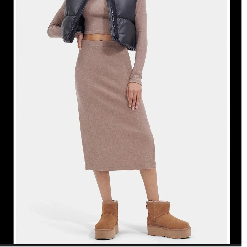 UGG‎ W Classic Mini Platform Chestnut Suede Shearling Lined Ankle Boots US 9